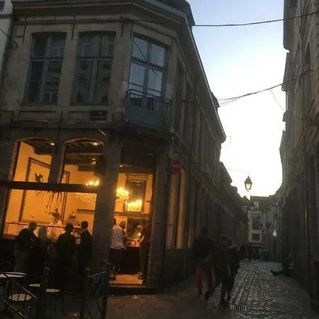 67 Rue De La Monnaie *